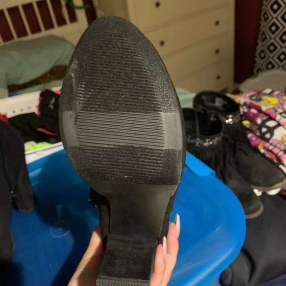 Booties - Picture 4 of 6